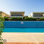 Oezel Bahceli Villa