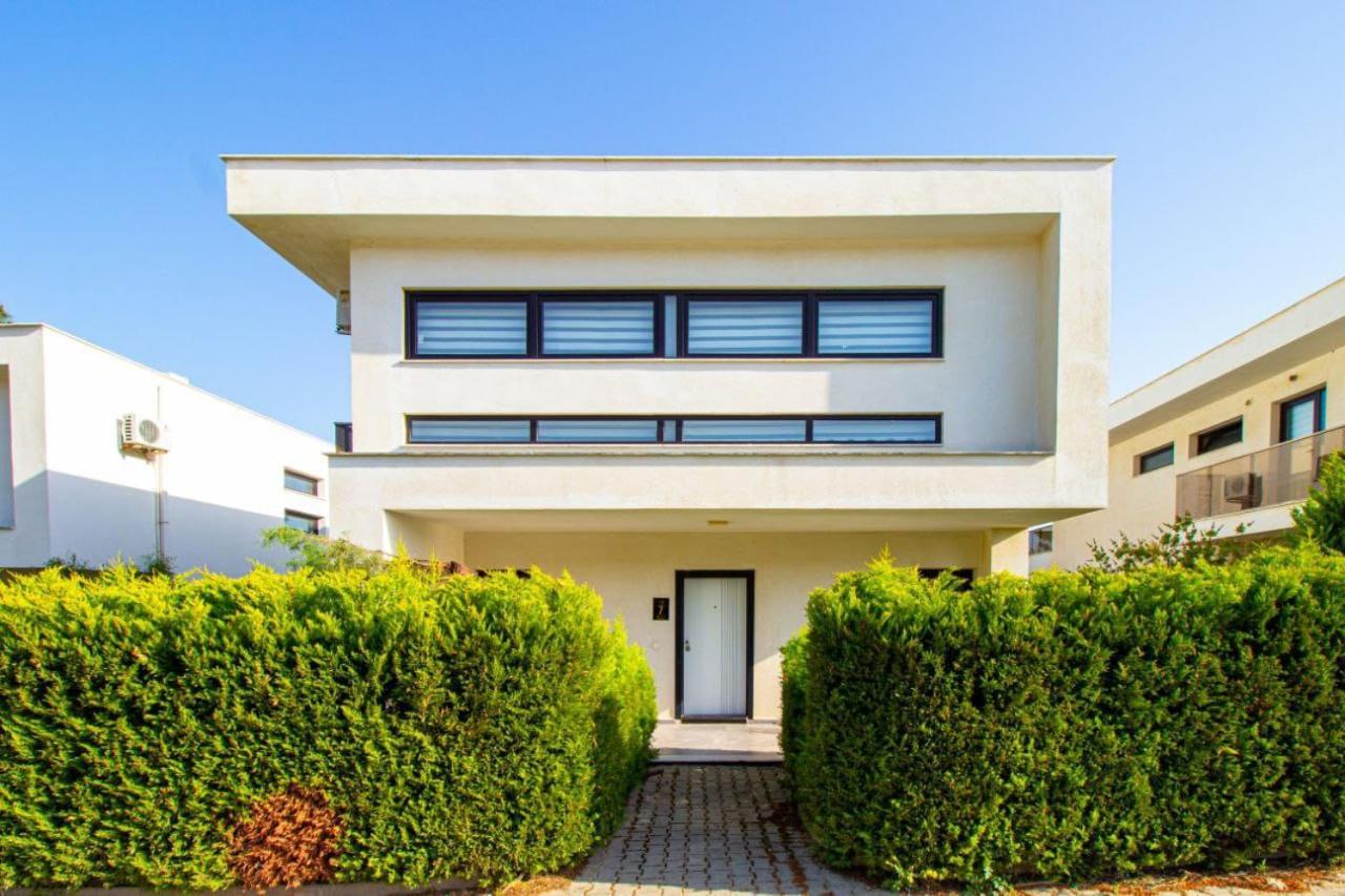 Oezel Bahceli Villa Kuşadası